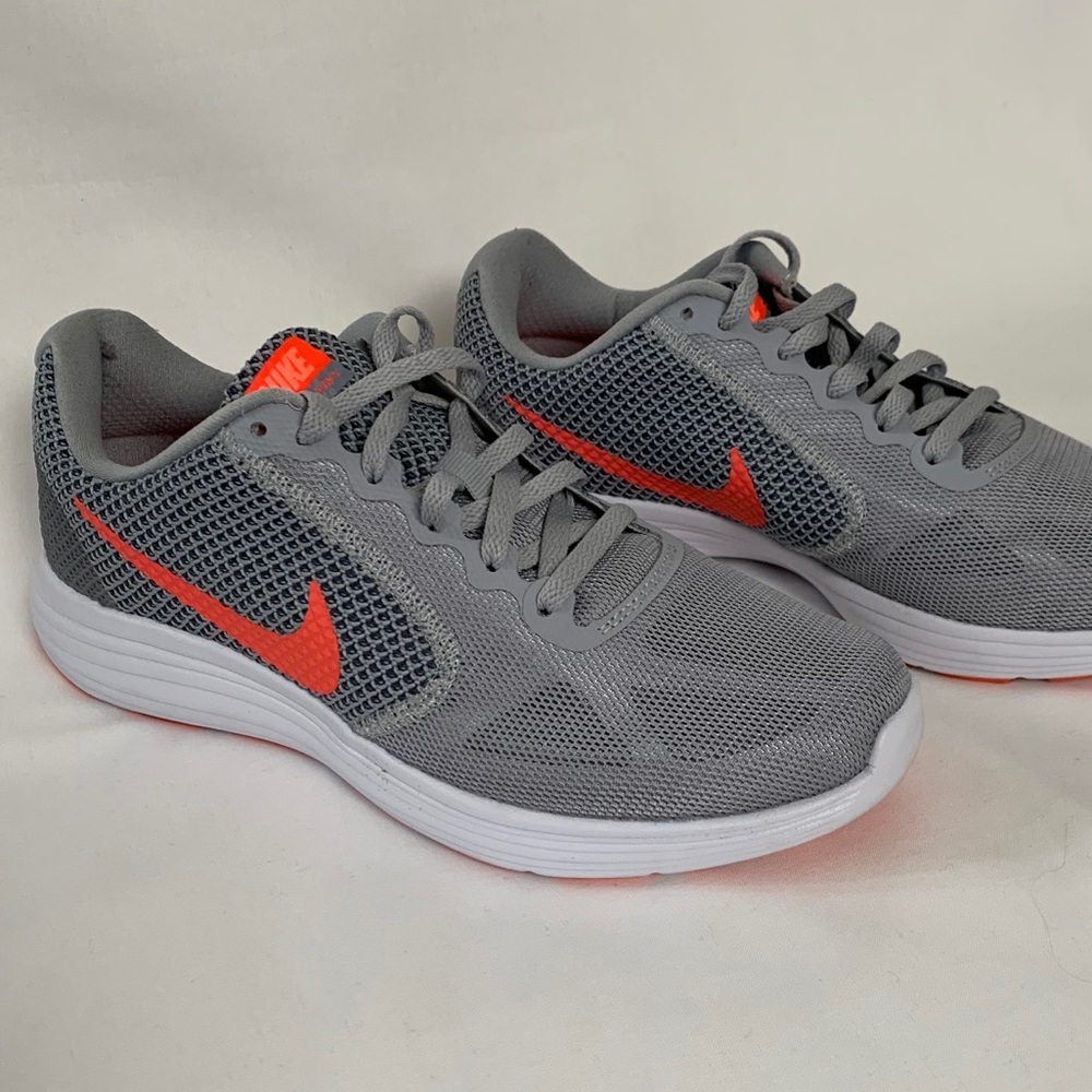 Nike Women’s Sneakers 8.5